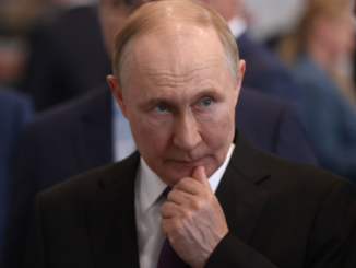 Presidente da Rússia, Vladimir Putin, durante evento oficial em meio à prorrogação de sanções econômicas da União Europeia