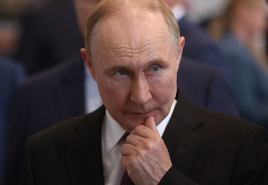 Presidente da Rússia, Vladimir Putin, durante evento oficial em meio à prorrogação de sanções econômicas da União Europeia