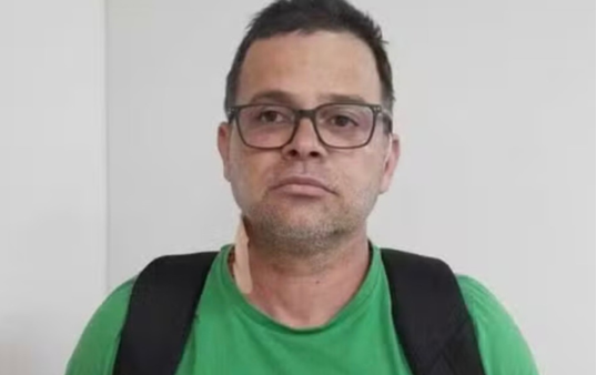 Silvinei Vasques após ser apreendido.