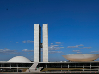 Entenda como funciona o Orçamento da União, quem define os gastos públicos e por que essas decisões afetam impostos, serviços e investimentos.