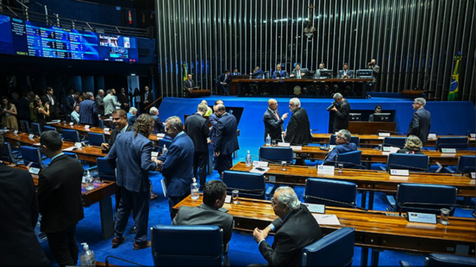 O projeto foi aprovado por 48 votos a favor e 25 contrários, além de uma abstenção Fonte: Agência Senado