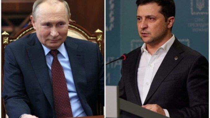 Vladimir Putin sentado em gabinete oficial e Volodymyr Zelensky discursando em púlpito, em montagem lado a lado.