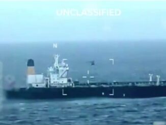 EUA reforçam bloqueio naval à Venezuela após apreensão de petroleiro. Ação pressiona setor de petróleo e eleva tensão geopolítica.